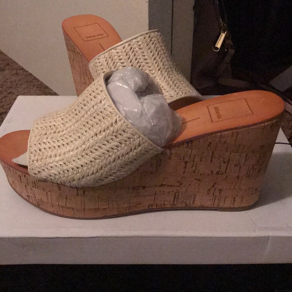 Brand new in box dolce vita birdie wedges